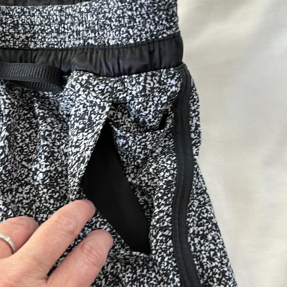 Lululemon &Go On The Go Jogger Pant Black And Whi… - image 7